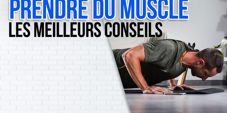 homme qui fait une pompe.